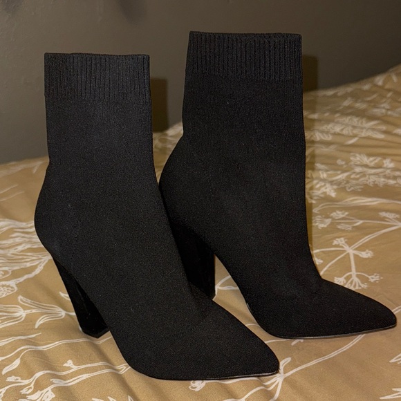 ALDO Nicholetta sock booties - Picture 1 of 3